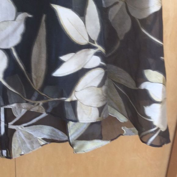 New Lafayette 148 New York Floral High-Low… - Picture 7 of 12